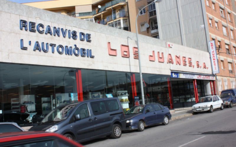 Repuestos de automóvil en Terrassa. imágenes de las instalaciones1